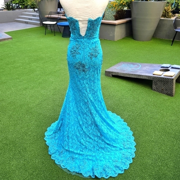 Mari Lee Strapless Lace Gown ✦ Ocean Blue Crystal Beaded Floor‑Length Prom Dress - Picture 5 of 17